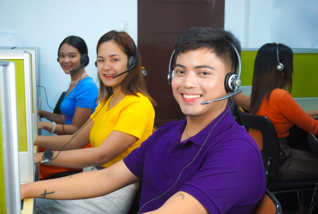 Outsourced Agents Specializing in Live Chat Outsourcing