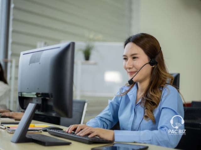 Call Center Agents Offering Transportation Support Outsourcing Call Answering Service