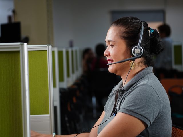 pb-call-center-agent-side-view